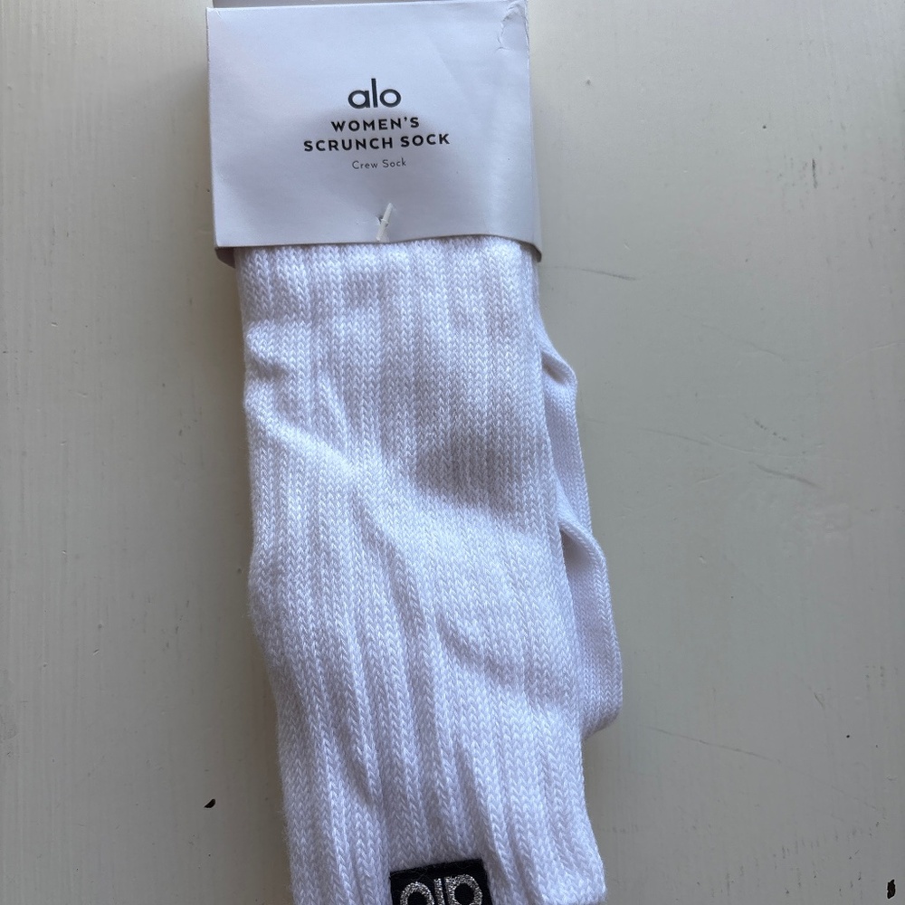 Alo yoga socks